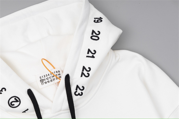 Maison Margiela スーパーコピー パーカー 刺繍 ロゴ 柄 綿生地 メゾン マルジェラ