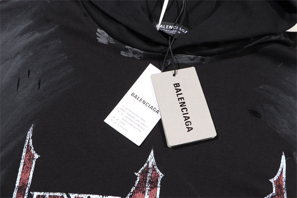 秋冬人気色コーデスタイルを演出 バレンシアガ コピー パーカー フード付き プリントロゴ BALENCIAGA