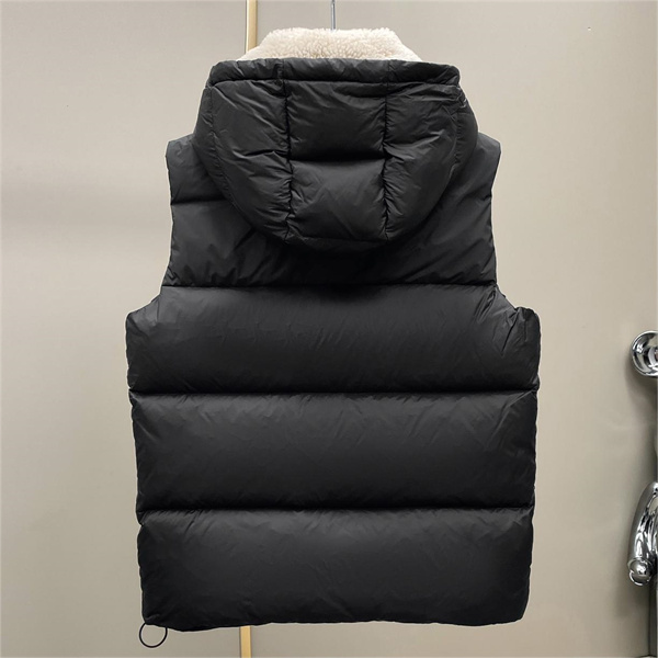 モンクレール コピー ダウンベスト ウール 襟 ポケット ロゴ ワッペン MONCLER