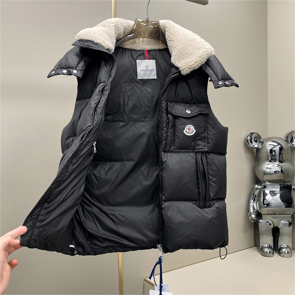 モンクレール コピー ダウンベスト ウール 襟 ポケット ロゴ ワッペン MONCLER