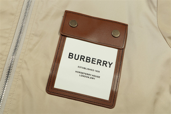 定番の1枚♥BURBERRY 偽物 ジャケット 刺繡 ロゴ 貼り付け 2色 バーバリー