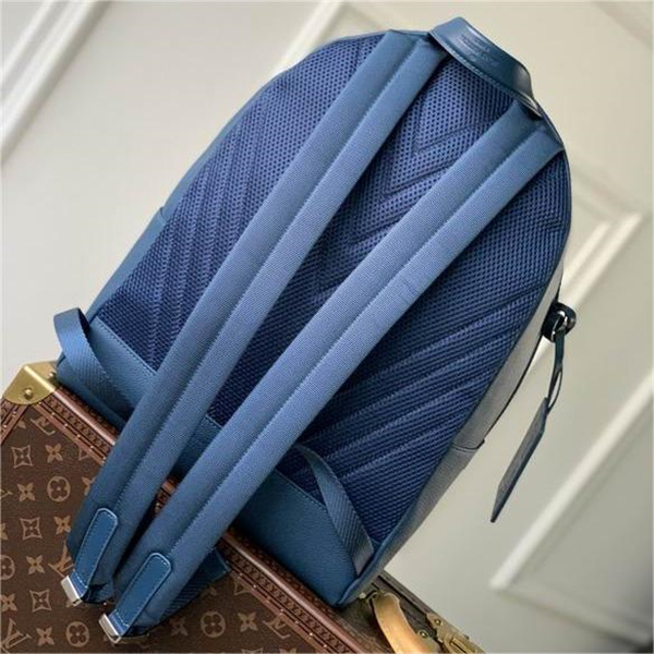 M23735 LOUIS VUITTON スーパーコピー リュック Takeoff シリーズ ルイヴィトン メタル ロゴ ルイヴィトン