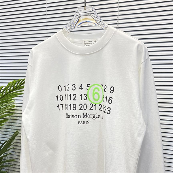 こなれ感抜群 メゾン マルジェラ スーパーコピー 長袖Ｔシャツ ルミナスグリーン ロゴ 男女兼用 Maison Margiela 