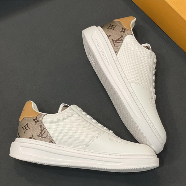 LOUIS VUITTON スーパーコピー スニーカー モノグラム 3色 メンズ 軽量 設計 踵部 ロゴ ルイヴィトン