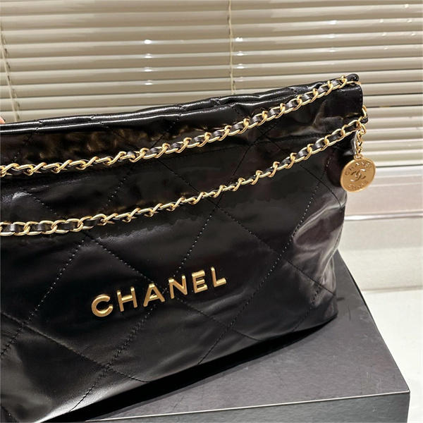 CHANEL 偽物 トートバッグ 22袋 レザー 牛革 チェーンショルダー メタル 金物 ロゴ シャネル