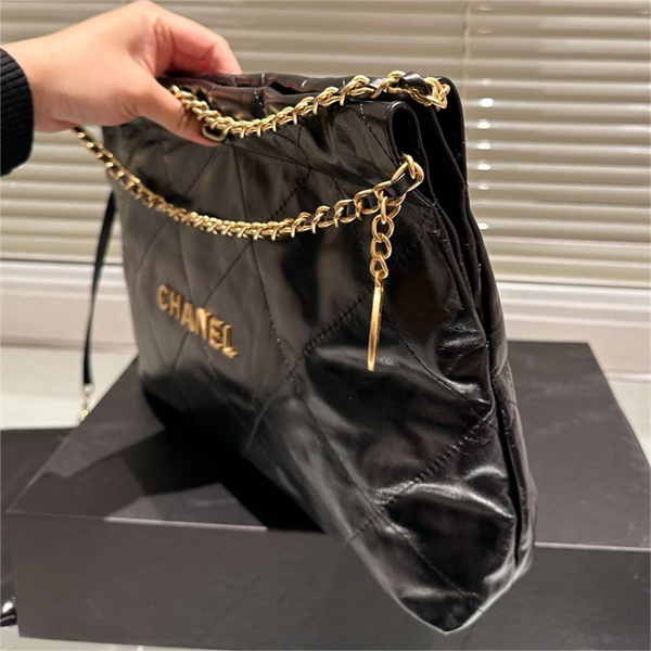 CHANEL 偽物 トートバッグ 22袋 レザー 牛革 チェーンショルダー メタル 金物 ロゴ シャネル