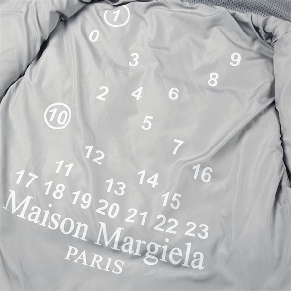 保温性 Maison Margiela コピー ダウンベスト 防寒 数字 ロゴ プリント 軽量 メゾン マルジェラ