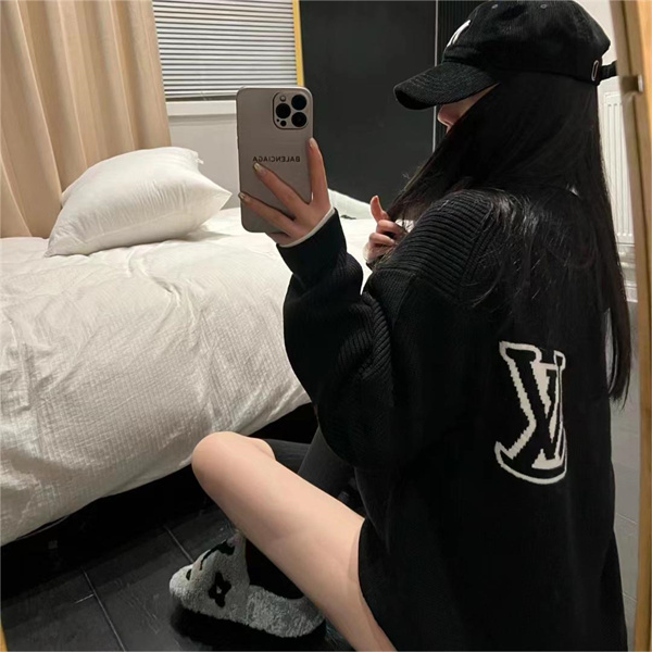 LOUIS VUITTON コピー セーター モノグラム ウール混紡 暖かい ロゴ ジャカード ルイヴィトン