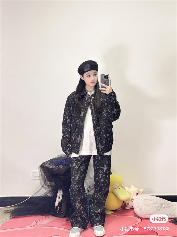 ルイヴィトン コピー ジャケット モノグラム 星 プリント LOUIS VUITTON