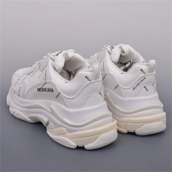 空気感  BALENCIAGA スーパーコピー スニーカー Triple S シリーズ バレンシアガ 