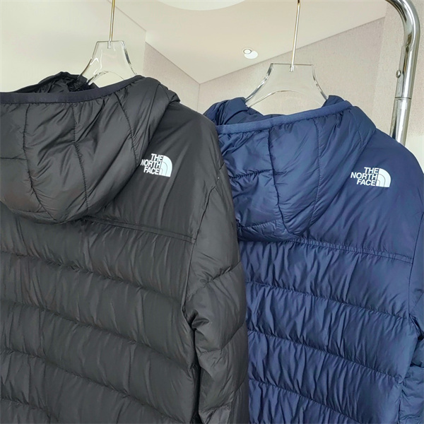 トップス THE NORTH FACE 偽物 ダウンジャケット フード付き ワッペン ザノースフェイス