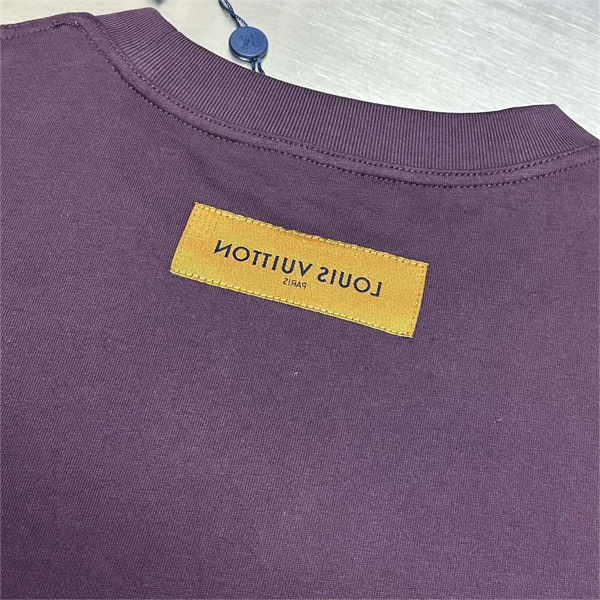 ルイヴィトン LOUIS VUITTON コピー Ｔシャツ 純綿生地 エンボスロゴ 