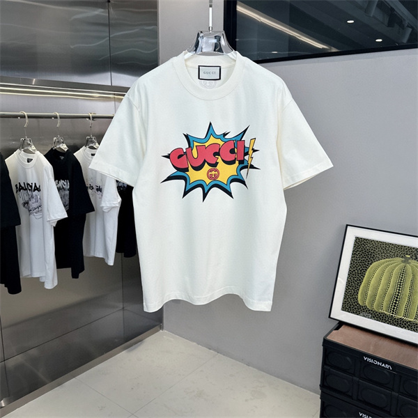 GUCCI 偽物 Ｔシャツ Boom Pop ブーム ロゴ カラー プリント グッチ 