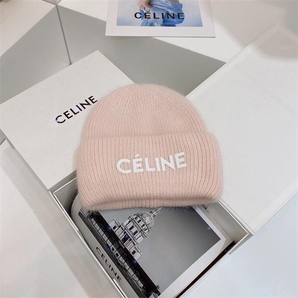 CELINE コピー 帽子 暖かさ 可愛らしいデザイン コーデ 大人の可愛らしさ セリーヌ