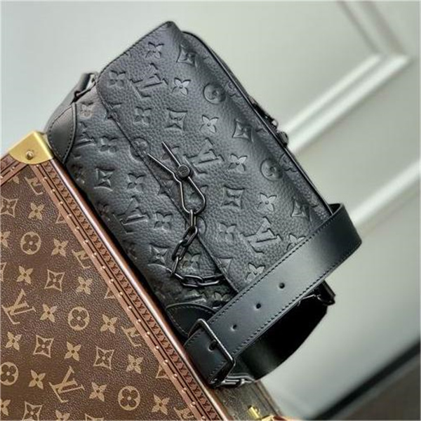 M23742 ルイヴィトン コピー メッセンジャーバッグ Taurillon エンボス LOUIS VUITTON