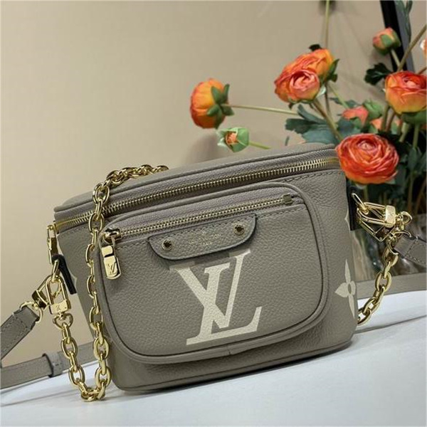 M82335 ルイヴィトン 偽物 バムバック モノグラム LOUIS VUITTON 調節可能なストラップ 