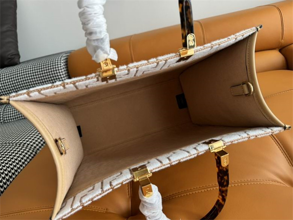 フェンディ スーパーコピー ショッパーバッグー サンシャイン ミディアム ラフィア FENDI