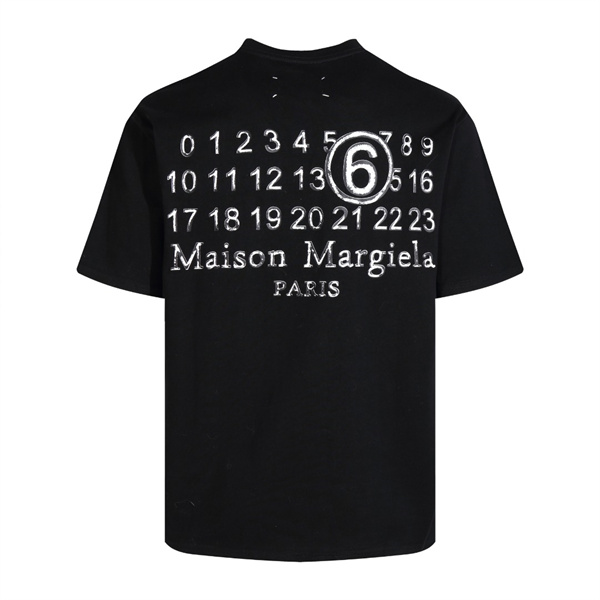Maison Margiela メゾン マルジェラ コピー Ｔシャツ カレンダー アウトライン ロゴ プリント