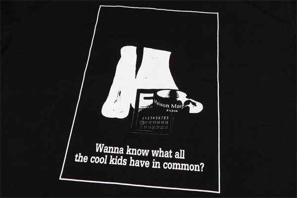 メゾン マルジェラ New vogue x Maison Margiela 偽物 Ｔシャツ コラボ ロゴ プリント