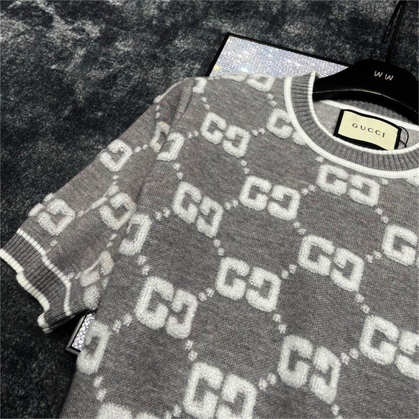グッチ GUCCI スーパーコピー ニットＴシャツ タオル 刺繍 ロゴ モノグラム 2色 レディース 