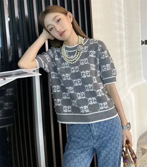 グッチ GUCCI スーパーコピー ニットＴシャツ タオル 刺繍 ロゴ モノグラム 2色 レディース 