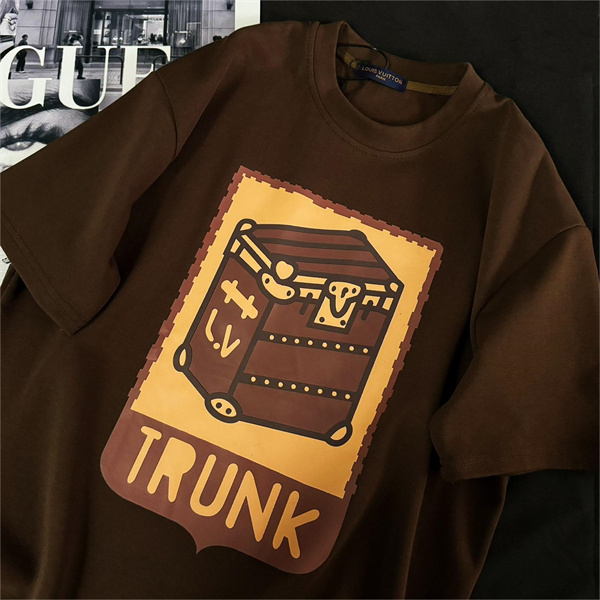24SS LOUIS VUITTON スーパーコピー Ｔシャツ トランク模様 ロゴ プリント ルイヴィトン