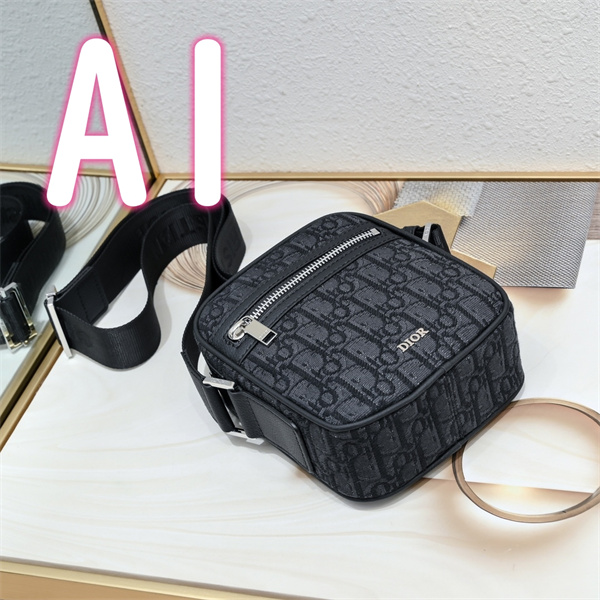 DIOR スーパーコピー ショルダーバッグ 取り外し可能ストラップ付き Oblique ディオール レザー