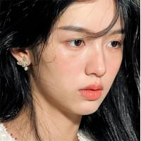 DIOR コピー ピアス Metamorphose シリーズ 蝶のチャーム ディオール