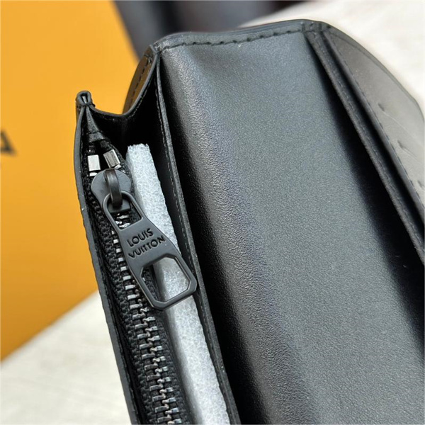 【M83190】LOUIS VUITTON スーパーコピー 財布 Brazza Wallet LVイニシャル プリント ルイヴィトン
