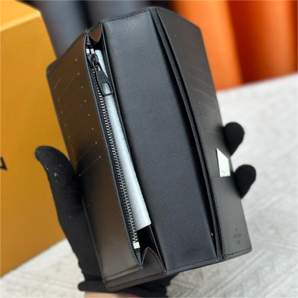 【M83190】LOUIS VUITTON スーパーコピー 財布 Brazza Wallet LVイニシャル プリント ルイヴィトン