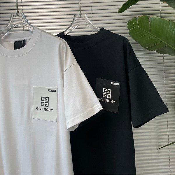 ジバンシィ スーパーコピー Tシャツ レザー製 ロゴ シリコン 貼り付け 視覚的 GIVENCHY