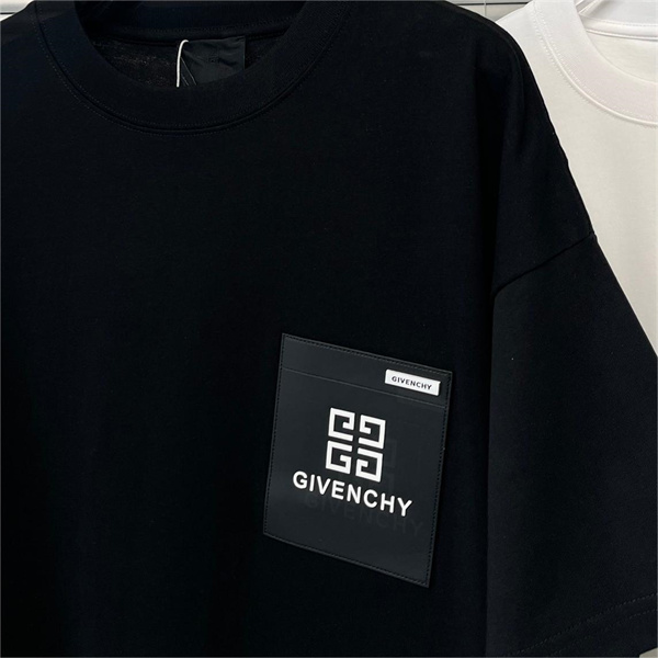 ジバンシィ スーパーコピー Tシャツ レザー製 ロゴ シリコン 貼り付け 視覚的 GIVENCHY