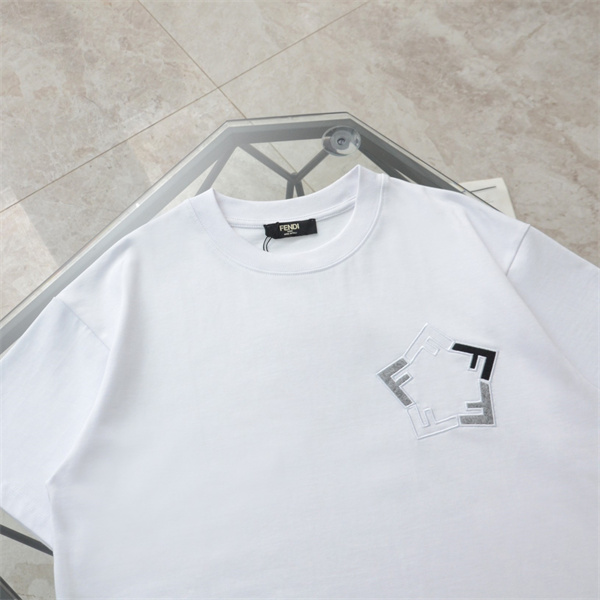 FENDI コピー Ｔシャツ ロゴ 刺繡 星 クルーネック 純綿生地 男女兼用 フェンディ