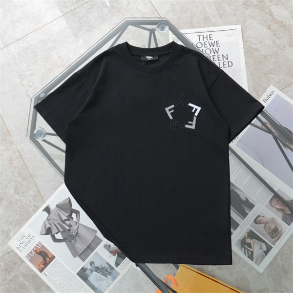 FENDI コピー Ｔシャツ ロゴ 刺繡 星 クルーネック 純綿生地 男女兼用 フェンディ