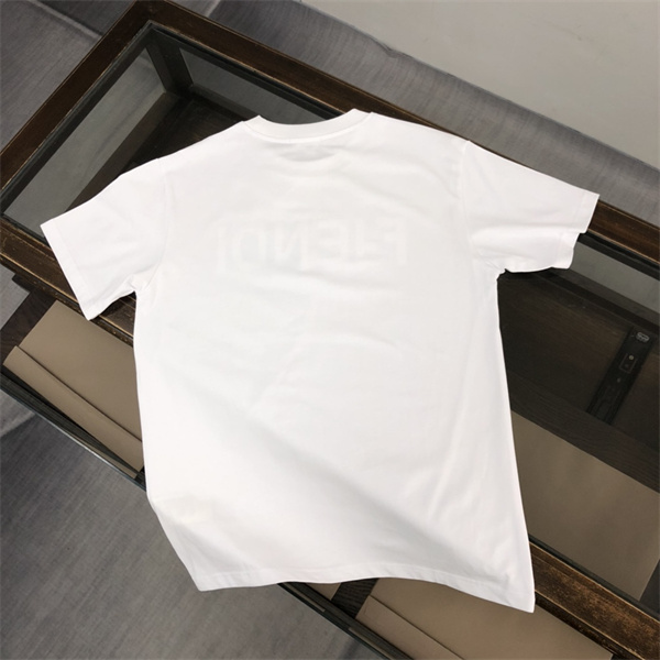 フェンディ 偽物 Ｔシャツ 立体感 FFロゴ プリント FENDI 通気性 シンプル