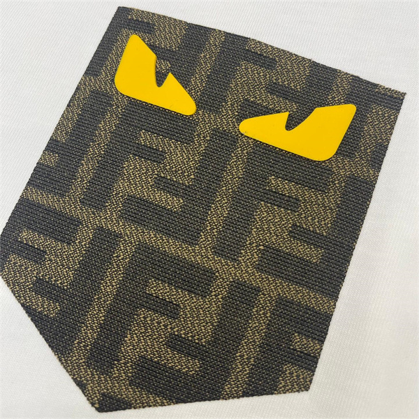フェンディ スーパーコピー Ｔシャツ 貼り付け ロゴ ポケット FENDI 