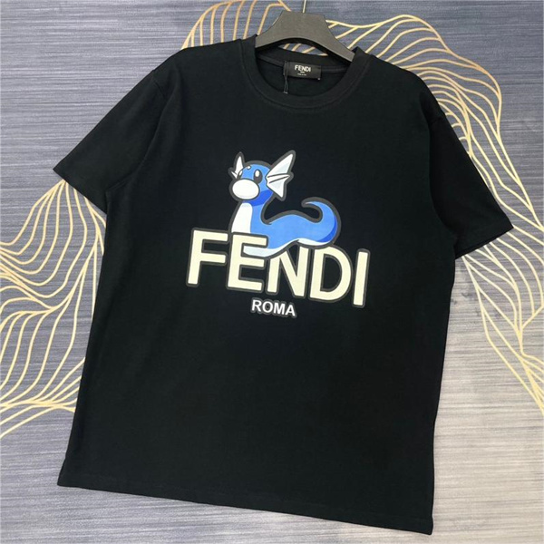 FRGMT x POKÉMON x フェンディ スーパーコピー Ｔシャツ 純綿生地 ミニリュウ プリント FENDI 