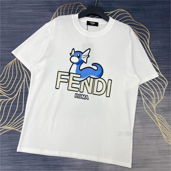 FRGMT x POKÉMON x フェンディ スーパーコピー Ｔシャツ 純綿生地 ミニリュウ プリント FENDI 