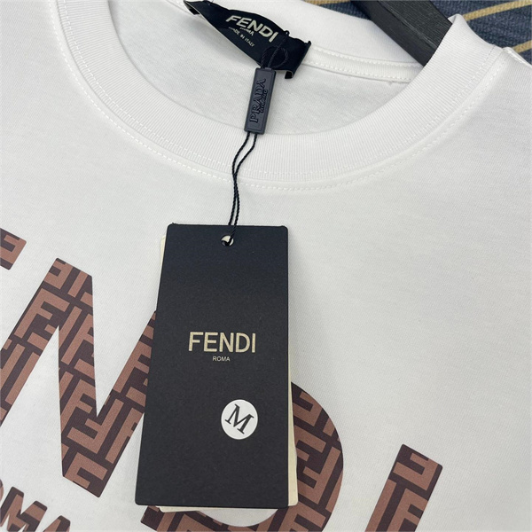 FENDI 偽物 Ｔシャツ ロゴ プリント 100%コットン ユニセックス 2色 フェンディ