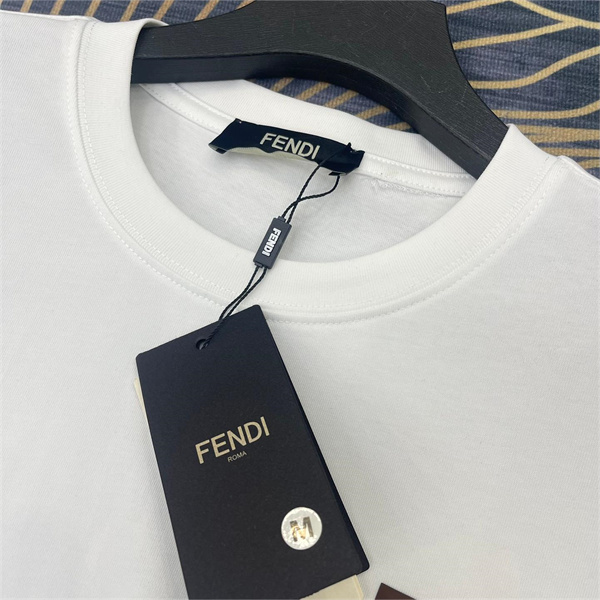 FENDI スーパーコピー Ｔシャツ ロゴ プリント柄 ユニセックス 純綿生地 フェンディ