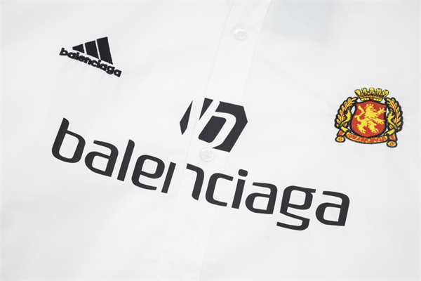 Manchester United F.C. X Adidas X BALENCIAGA スーパーコピー シャツ 刺繍 ロゴ バレンシアガ