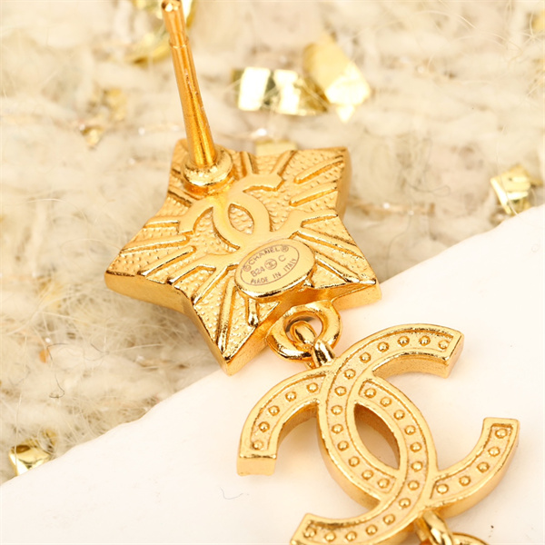 CHANEL スーパーコピー ピアス 五角星 クラシックなロゴ 白と金  シャネル