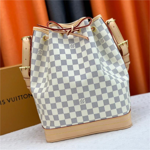 M42224 ルイヴィトン 偽物 ハンドバッグ Noé ノエ 定番 革 巾着ショルダーLOUIS VUITTON