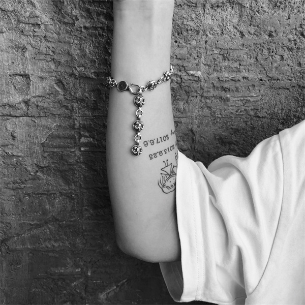 クロムハーツ コピー ブレスレット シルバー クロスボール 繋げ フリーサイズ CHROME HEARTS 