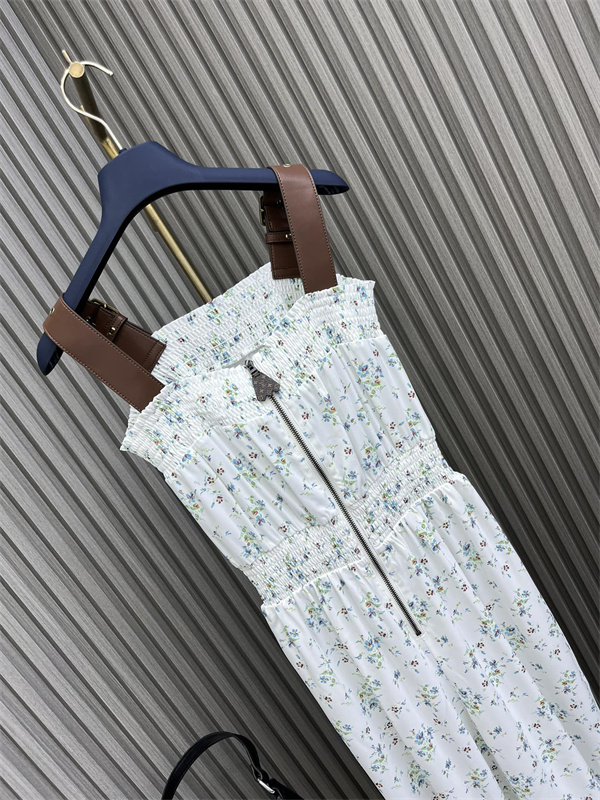 LOUIS VUITTON スーパーコピー パンツ 華やか フローラルモチーフ モノグラム ジャンプスーツ ルイヴィトン
