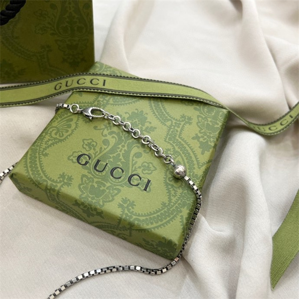 グッチ GUCCI スーパーコピー ネックレス アンガーフォレストシリーズ 牛頭 モチーフ シルバー