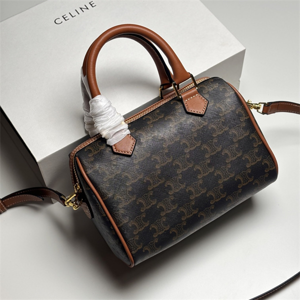 セリーヌ スーパーコピー ハンドバッグ 凱旋門 ロゴ モノグラム プリント TRIOMPHE CANVAS CELINE 