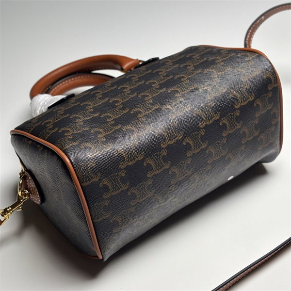 セリーヌ スーパーコピー ハンドバッグ 凱旋門 ロゴ モノグラム プリント TRIOMPHE CANVAS CELINE 