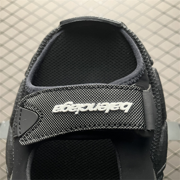 バレンシアガ コピー スニーカー ベルクロスポーツサンダル スタイリッシュ グリップ力抜群 BALENCIAGA