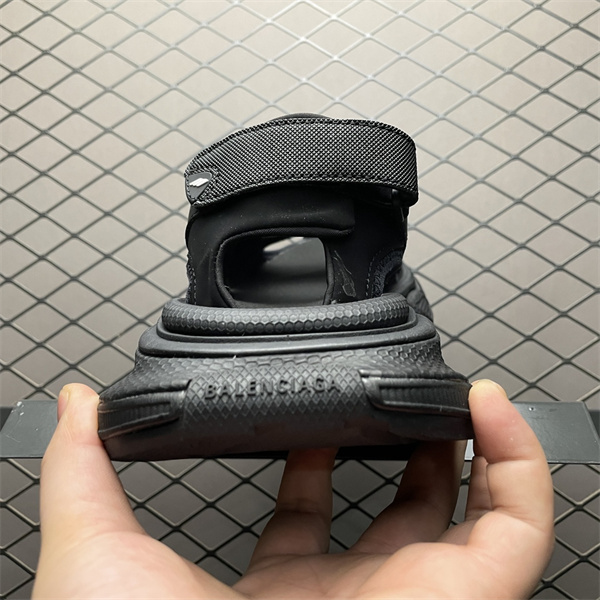 バレンシアガ コピー スニーカー ベルクロスポーツサンダル スタイリッシュ グリップ力抜群 BALENCIAGA
